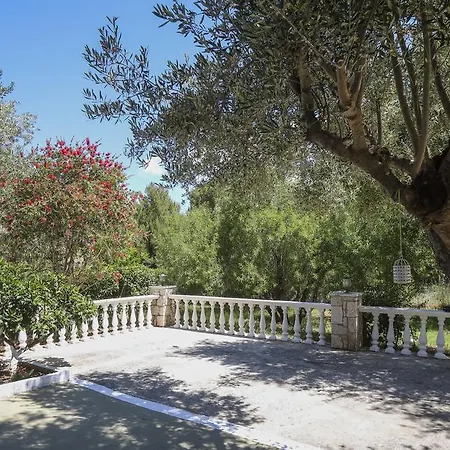 Liostasi Maison Provencale
