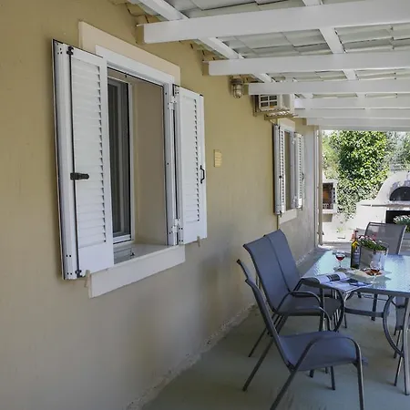 Liostasi Maison Provencale Holiday home *